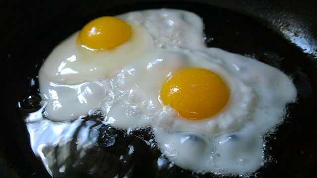 fried-eggs-749393_640.jpg