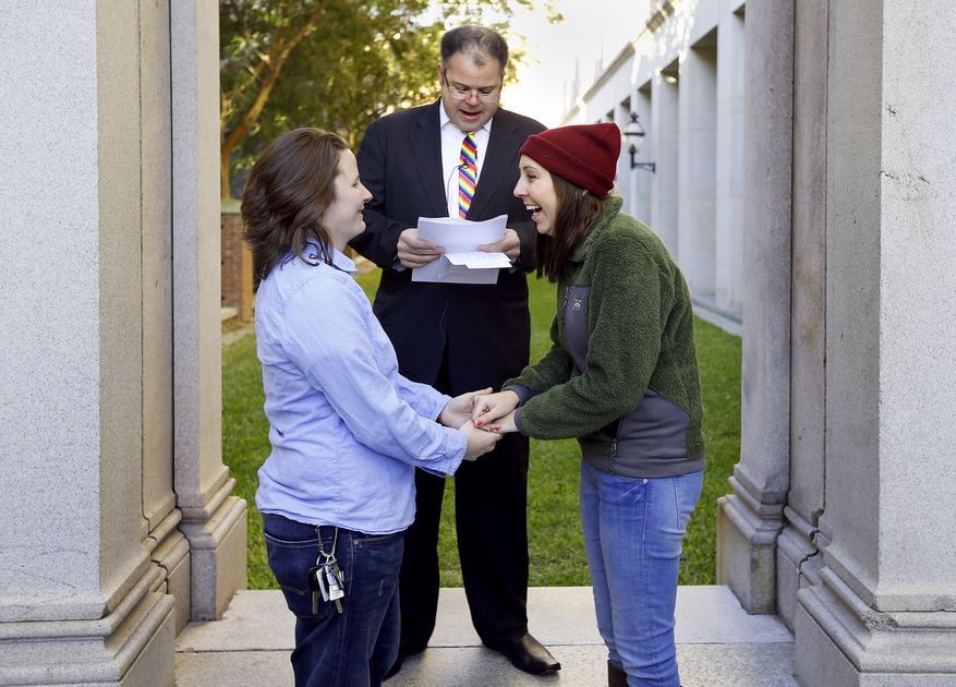 gay-marriage-south-carolinajpeg-04355_s877x630.jpg