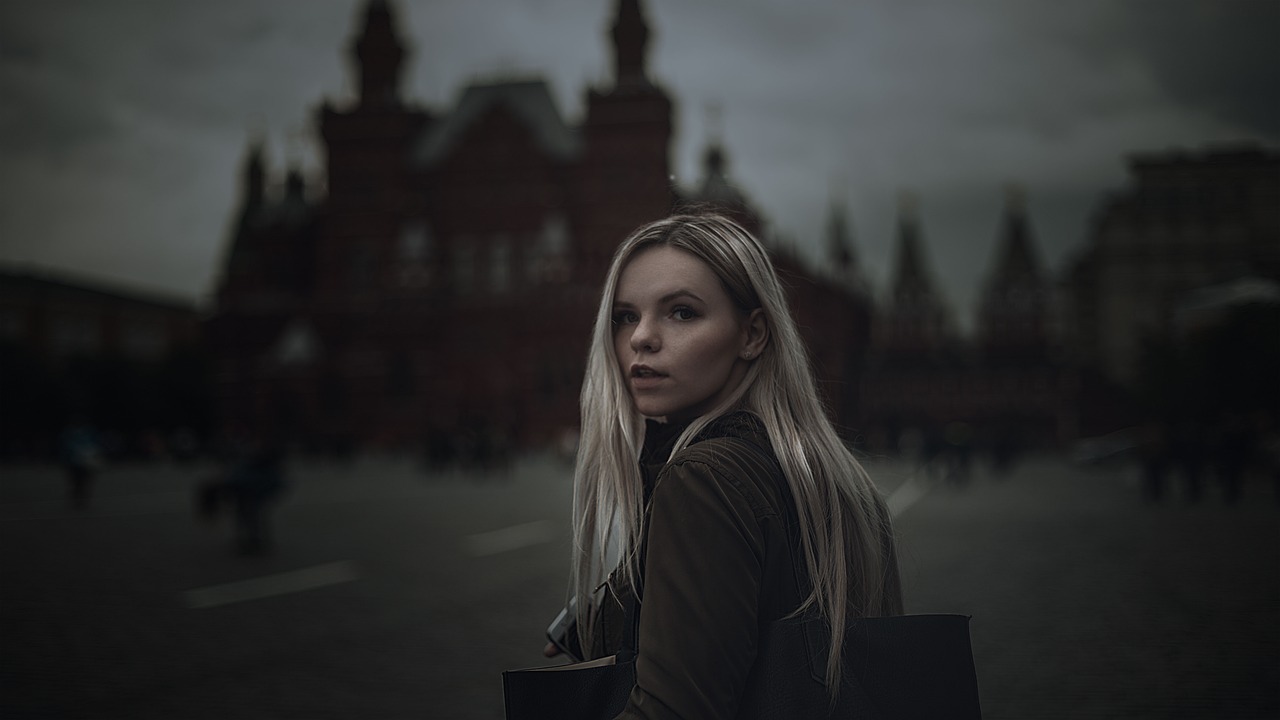 girl-1571459_1280.jpg