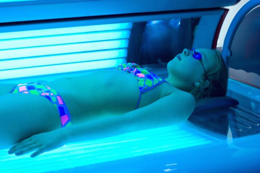 girl-on-tanning-bed.jpg