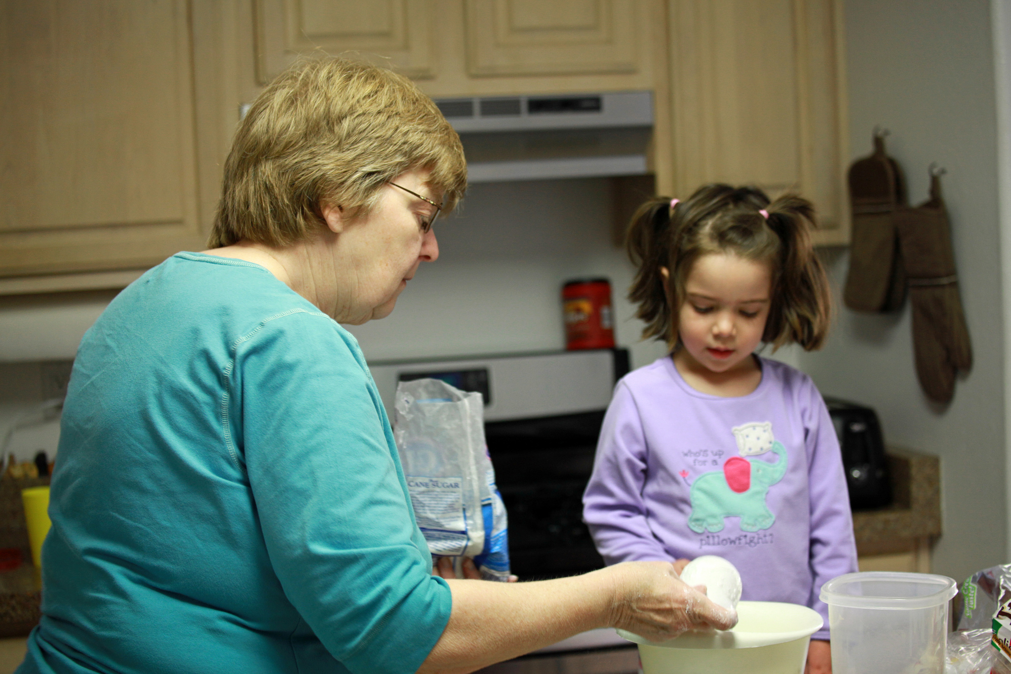 grandma-memory-baking-cookies.jpg