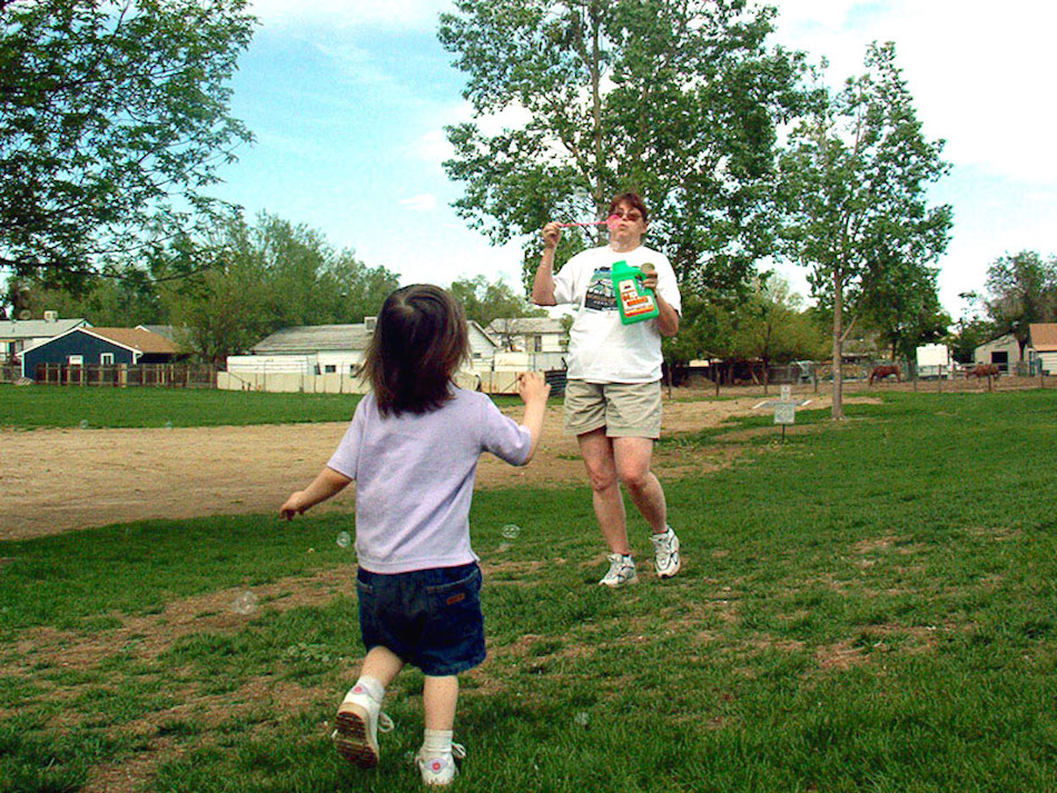 grandma-memory-blowing-bubbles.jpg