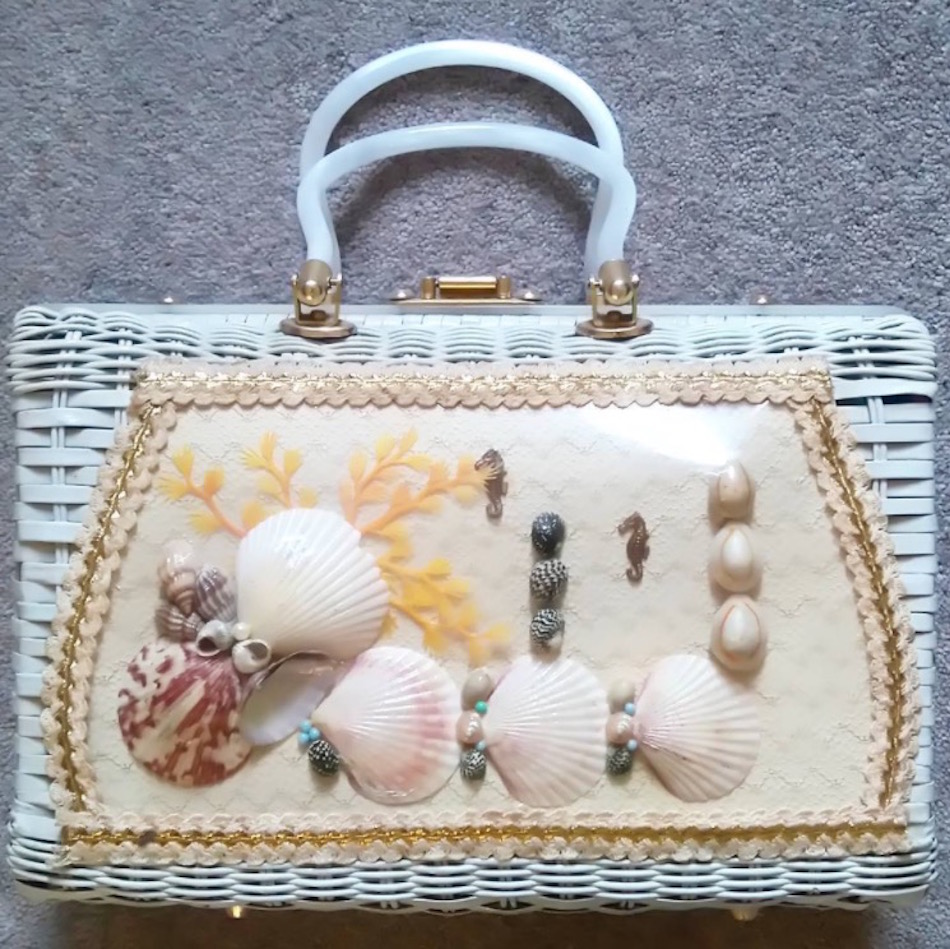 handbags-beach.jpg