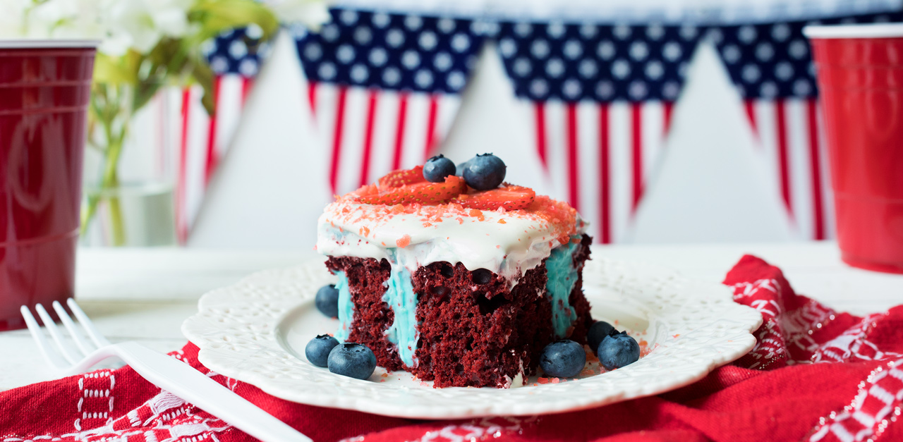 fireworks-poke-cake