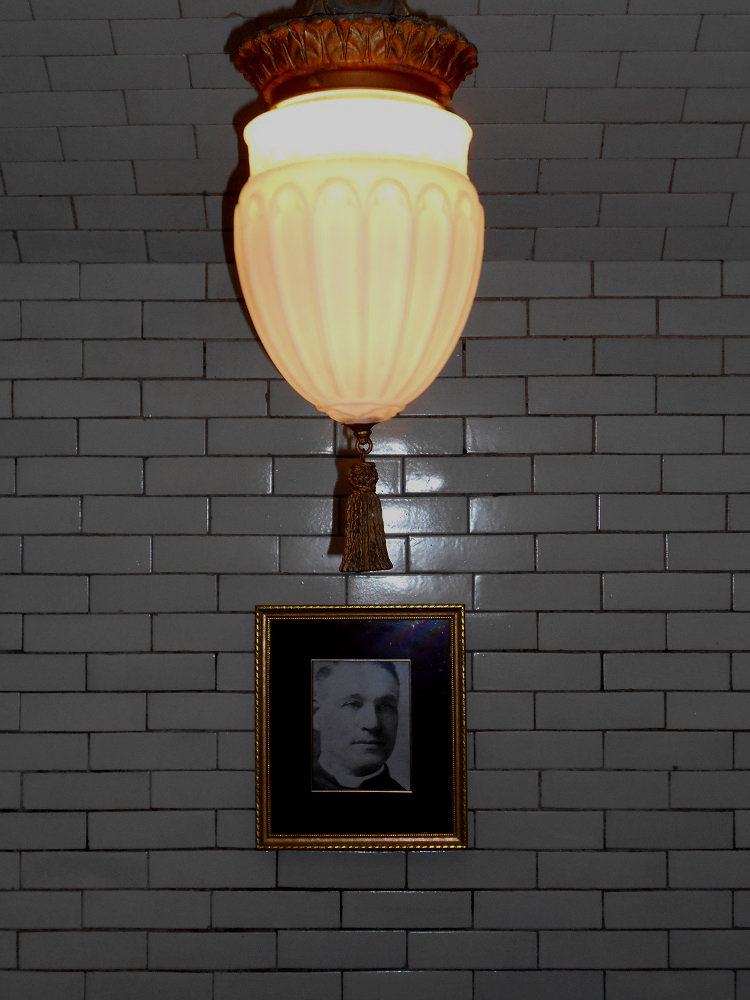 hotel-4.jpeg
