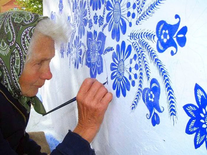 house-painting-90-year-old-grandma-agnes-kasparkova-12-59d334e47a584__700.jpg house-painting-90-year-old-grandma-agnes-kasparkova-12-59d334e47a584__700.jpg