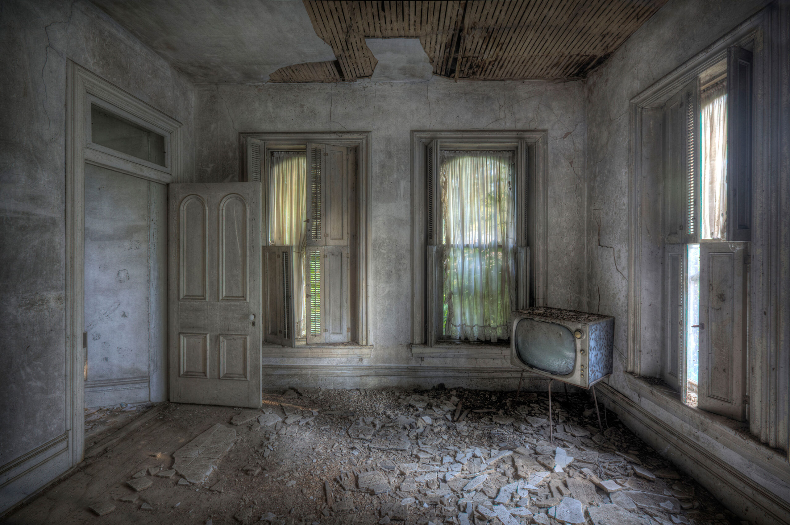 Abandoned Homes Across US