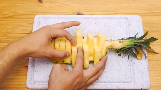 how-to-serve-a-pineapple