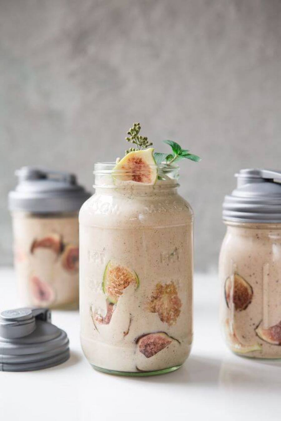 https-masonjars.comfall-fig-and-cinnamon-smoothie-with-recap-mason-jar-lids.jpg