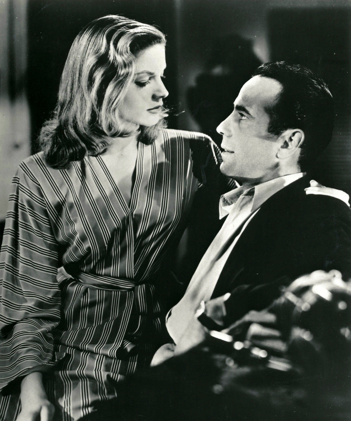 humphrey-bogart-lauren-bacall.jpg