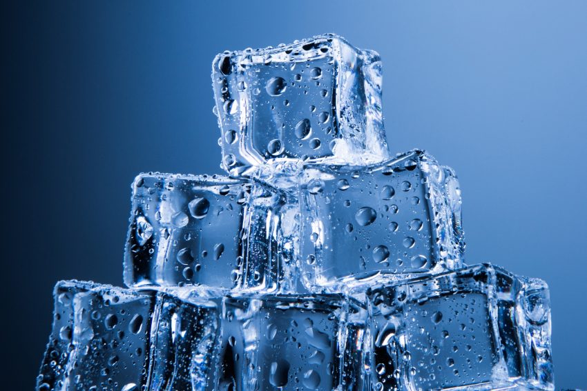 ice-cubes-1462093181CzQ-e1537390374354.jpg