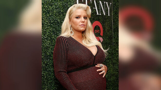jessica simpson swollen feet