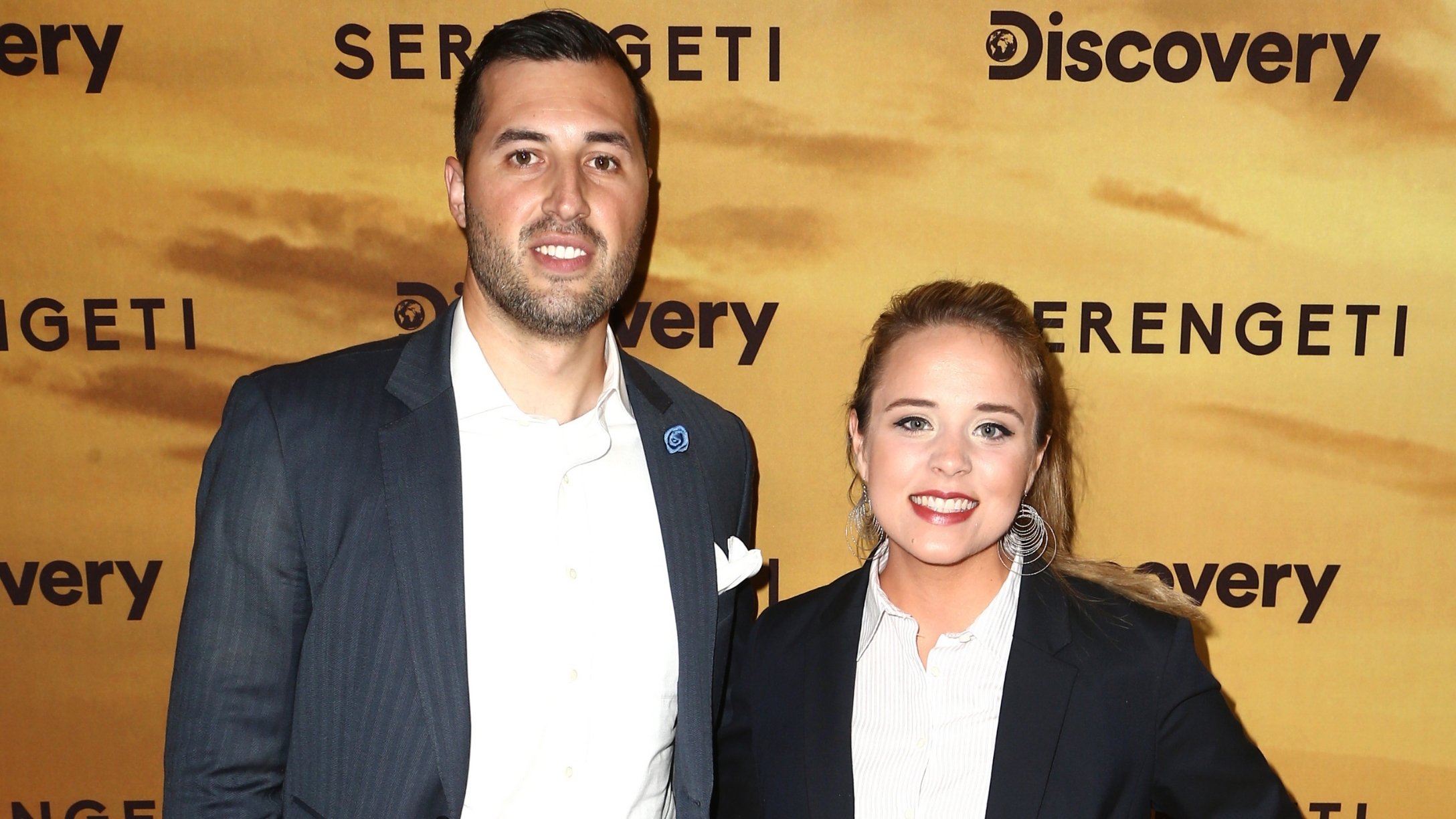 jinger-duggar-jeremy-vuolo-book