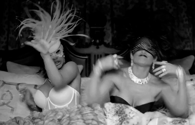 jlo13.gif