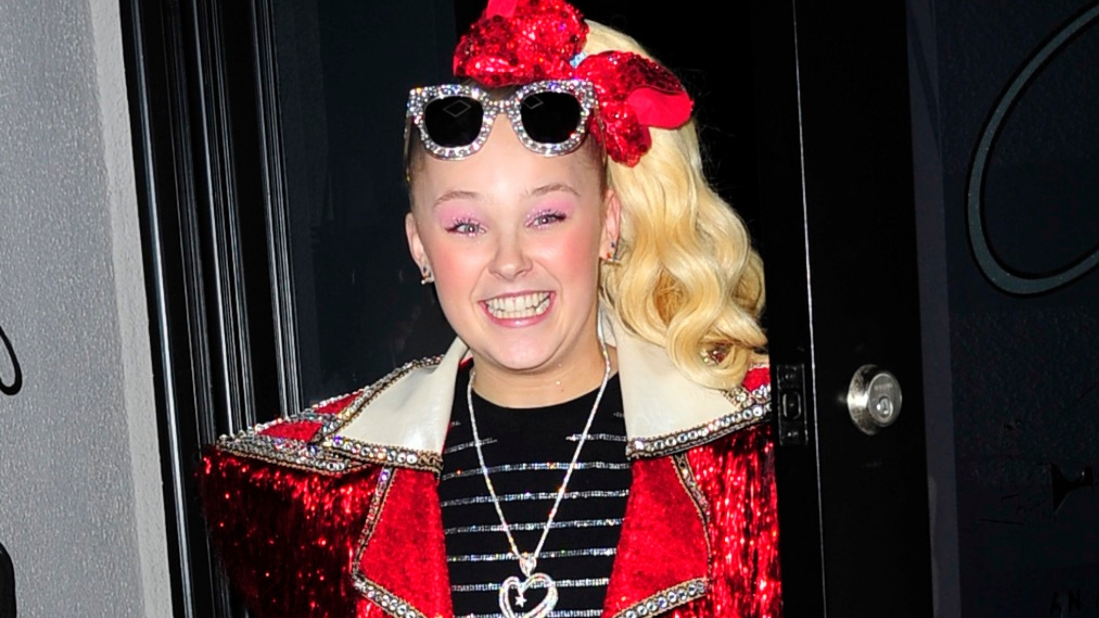 jojo-siwa-happy-coming-out