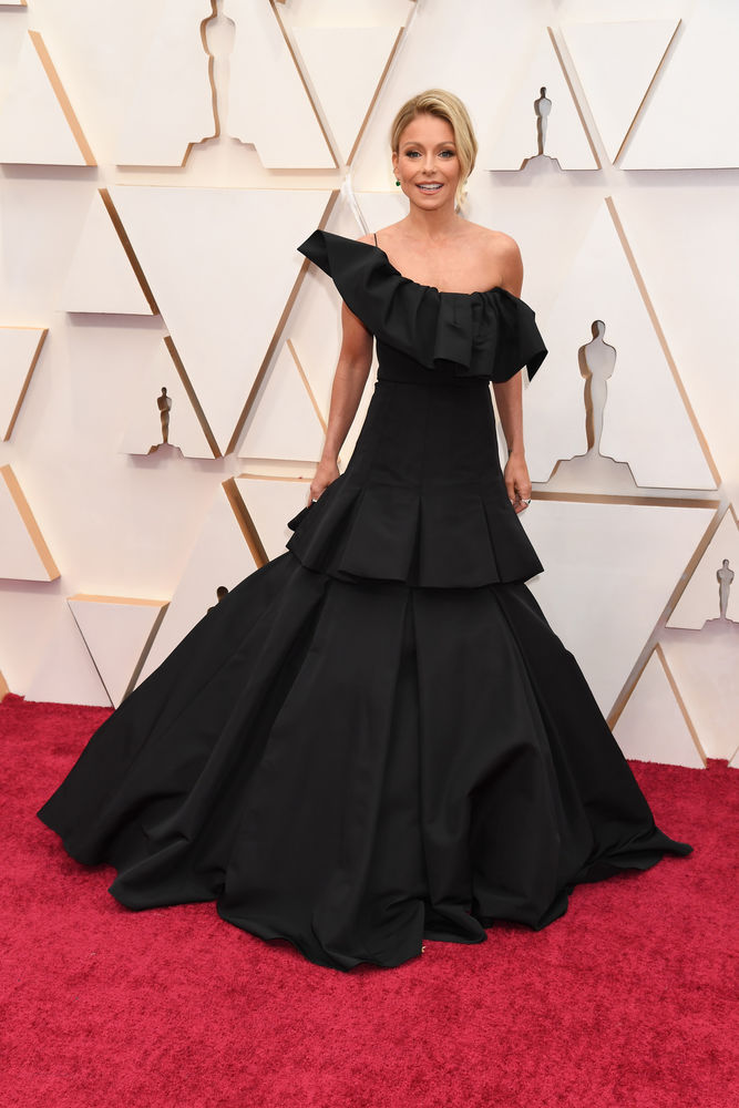 kelly-ripa-oscars.jpg
