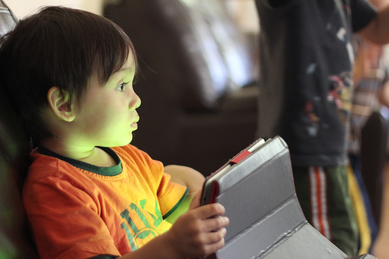 kids-playing-1253096_1280.jpg