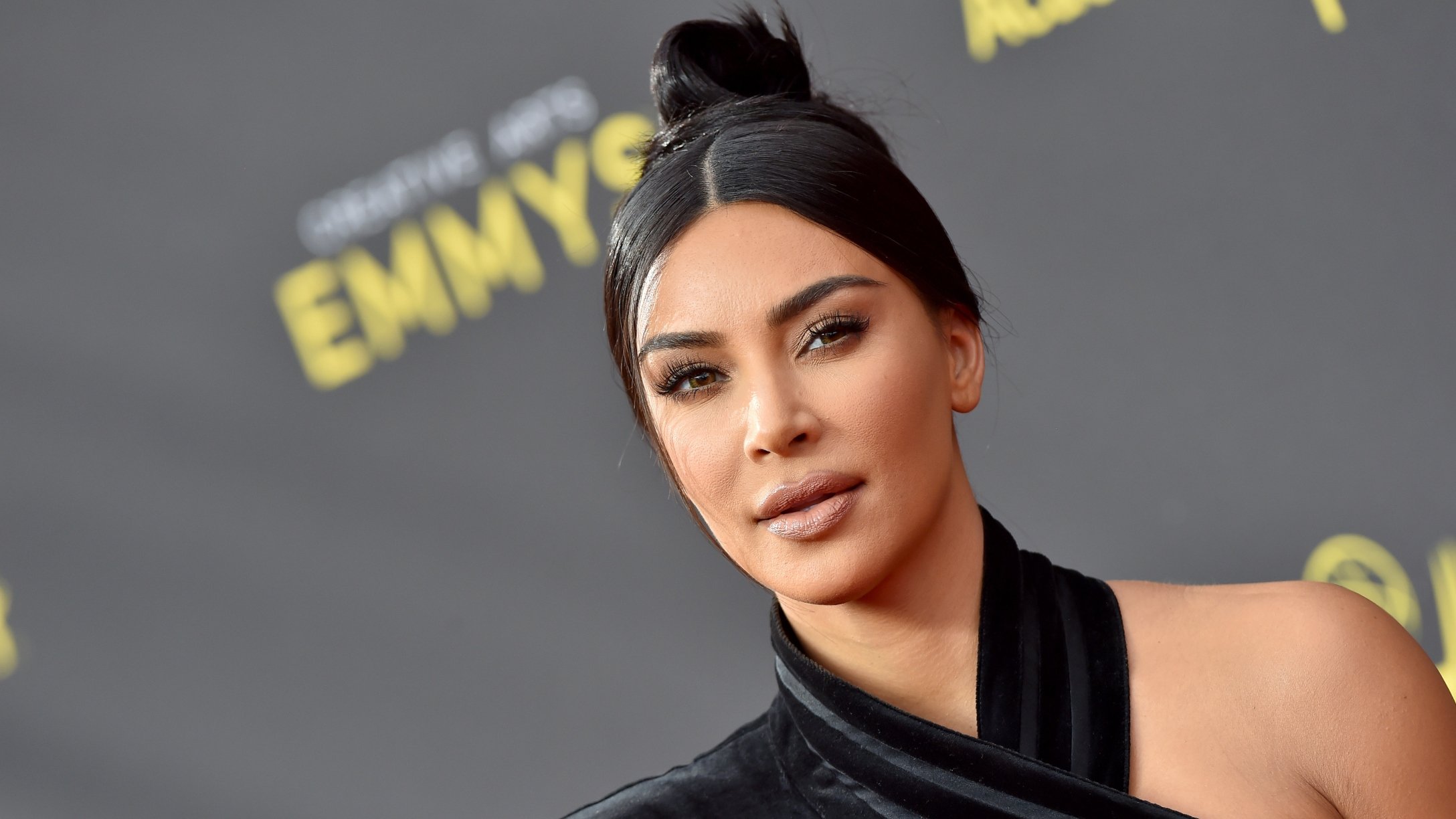 kim-kardashian-photo
