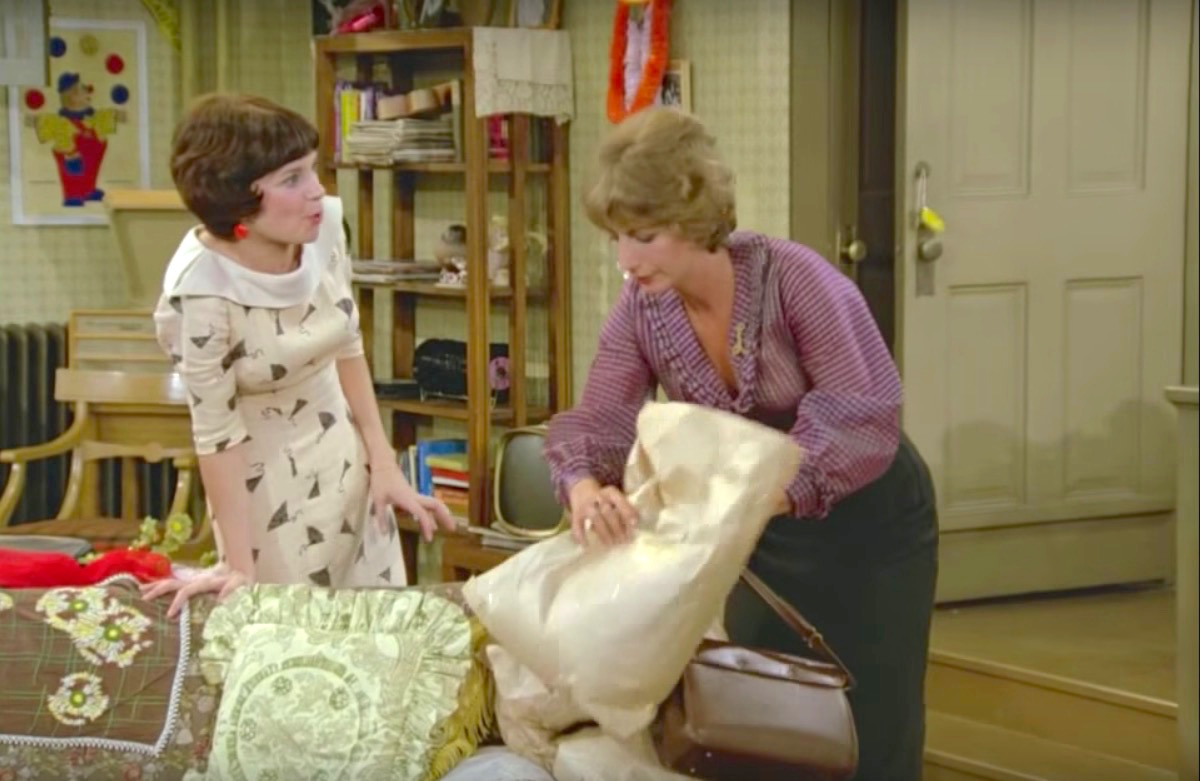 laverne-shirley-apartment.jpg