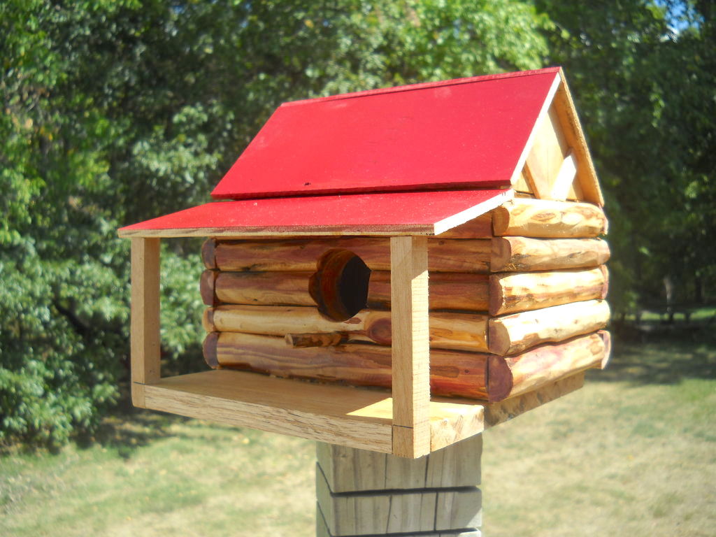 logcabinbirdhouse_l.jpg