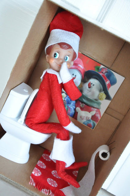 love_elf_shelf_3.jpg