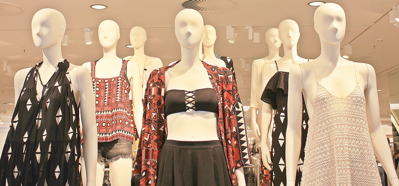 mannequins-1413339_1280.jpg