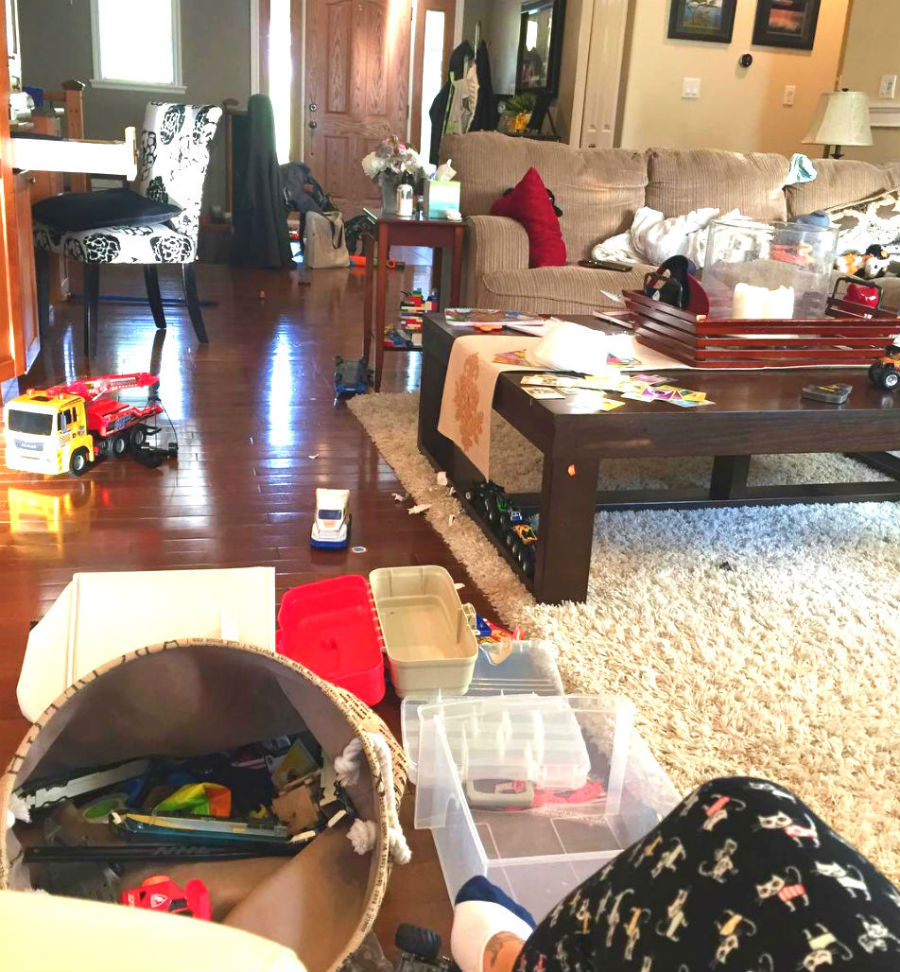 messy-living-room-7.jpg