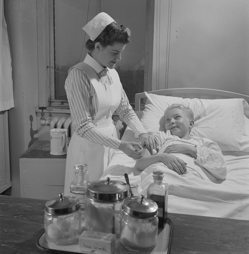 nurse-1940s-crop.jpg