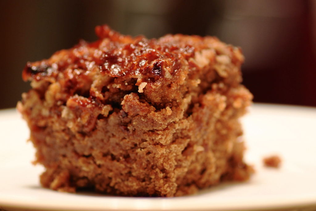 oatmeal-raisin-cake.jpg