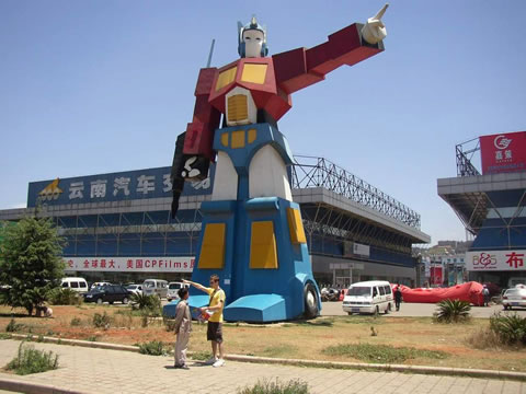 optimus-prime-sculture-china.jpg