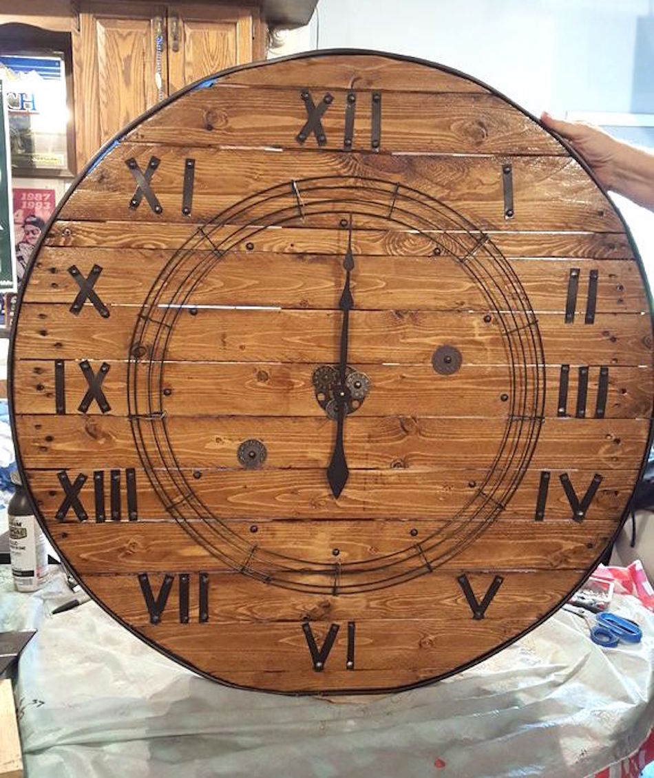 pallet-clock.jpg