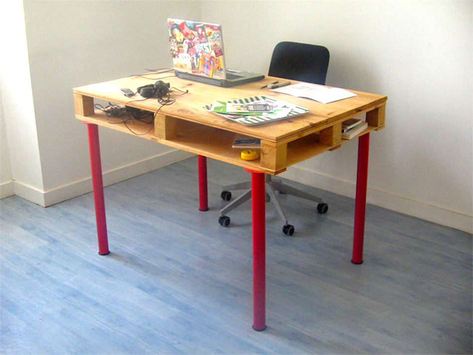 pallet-desk.jpg