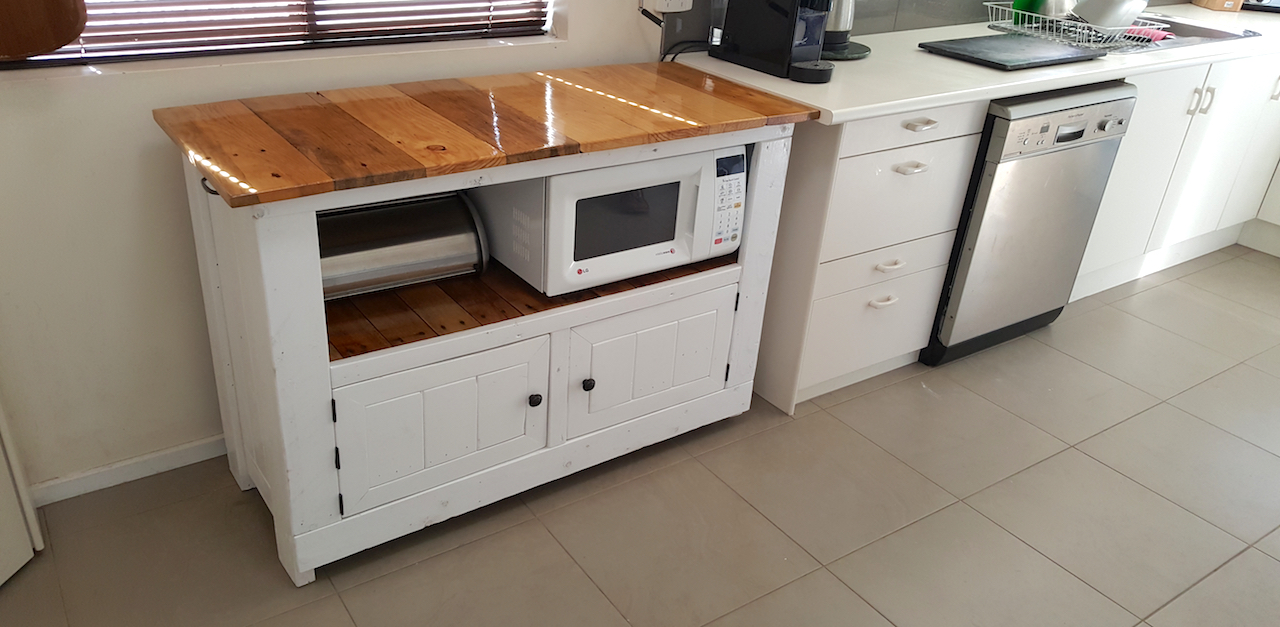 palletkitchencabinet_thumba