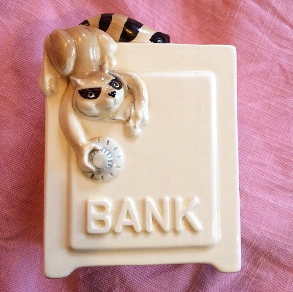 piggy-bank-robber.jpg