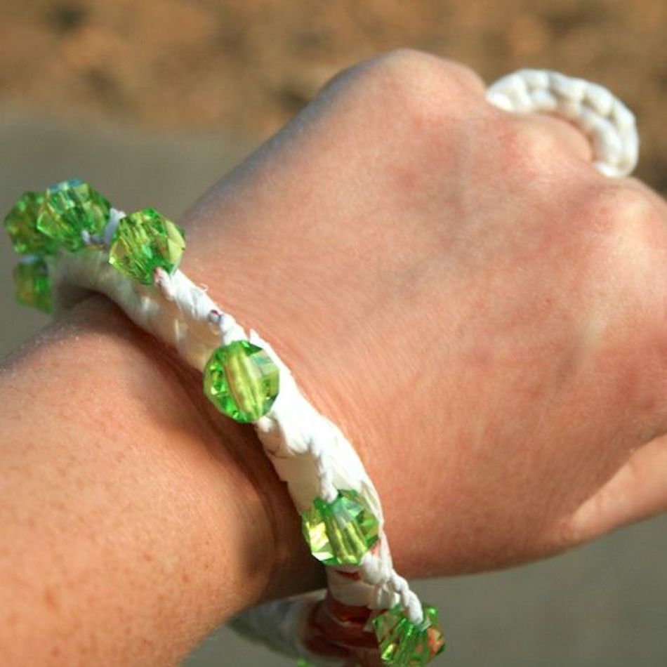 plastic-bag-bracelet.jpg