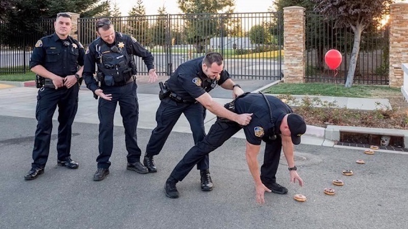 police_officers_sewer_trail_donuts_091817_1505752362444_4172860_ver1.0_640_360.jpg