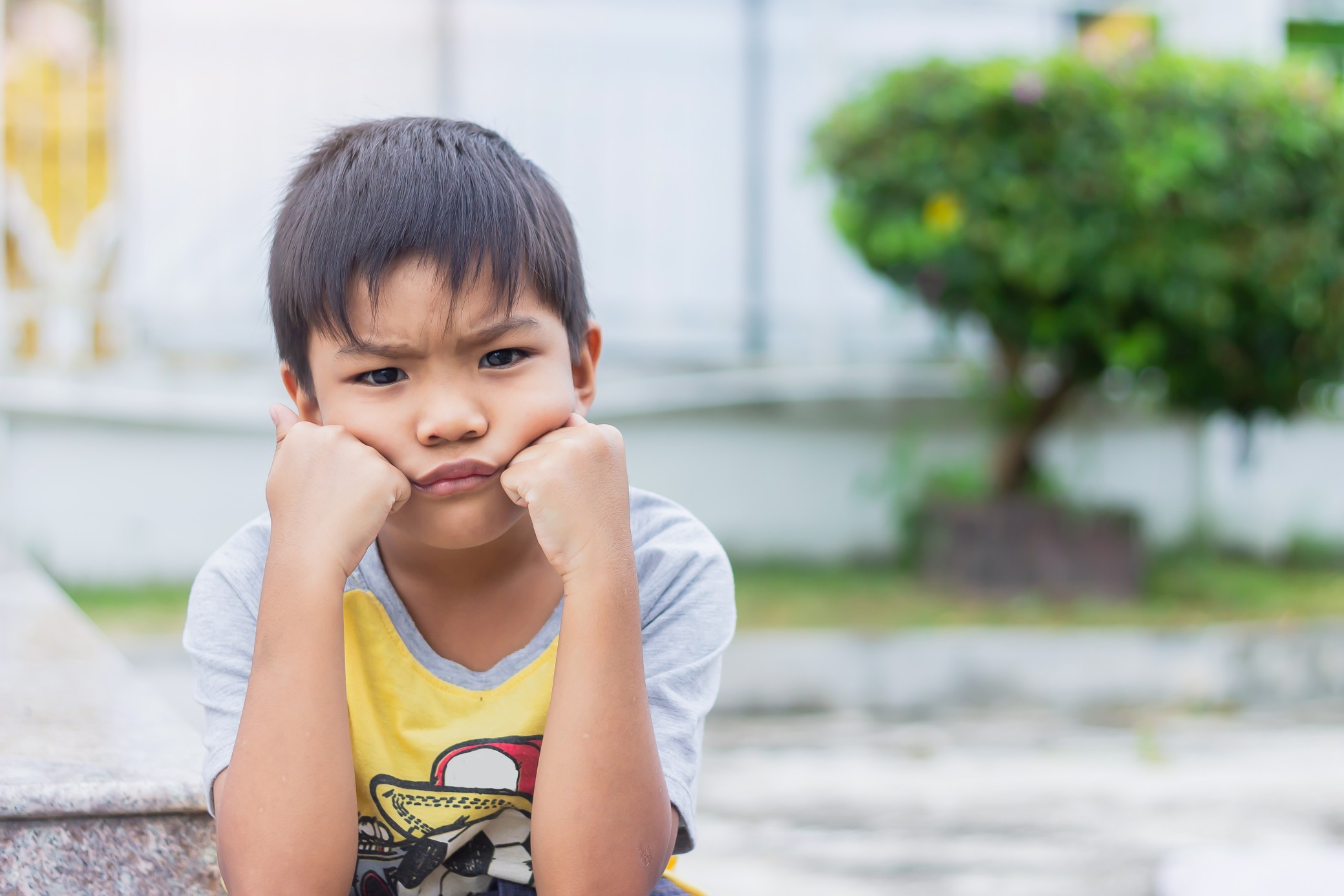 portrait-image-of-5-6-years-old-child-alone-asian-little-boy-feel-sad-angry-and-stressed-he-lonely-at_t20_e982B2.jpg