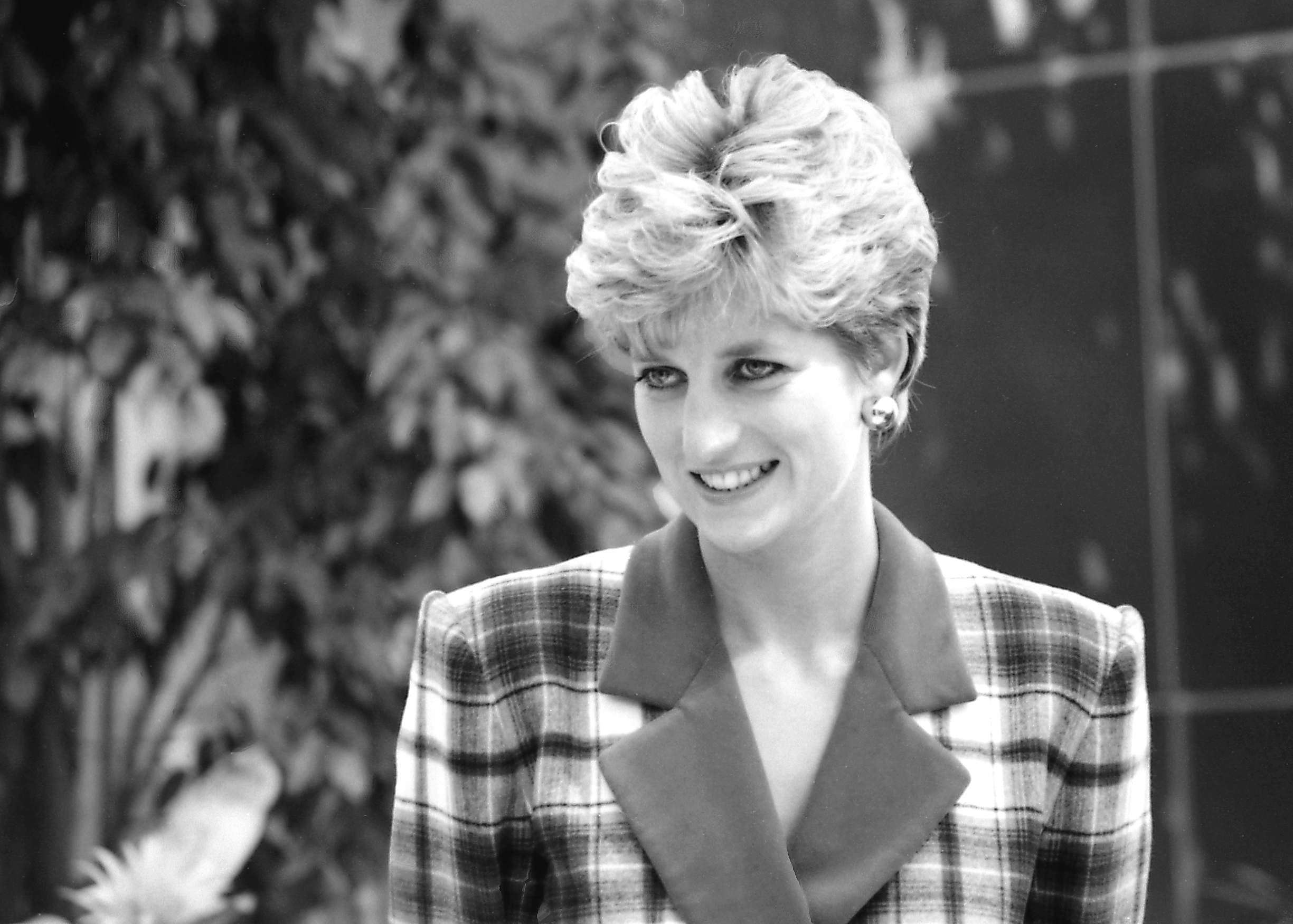 princess-diana-bw.jpg