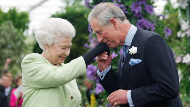 queen-elizabeth-charles