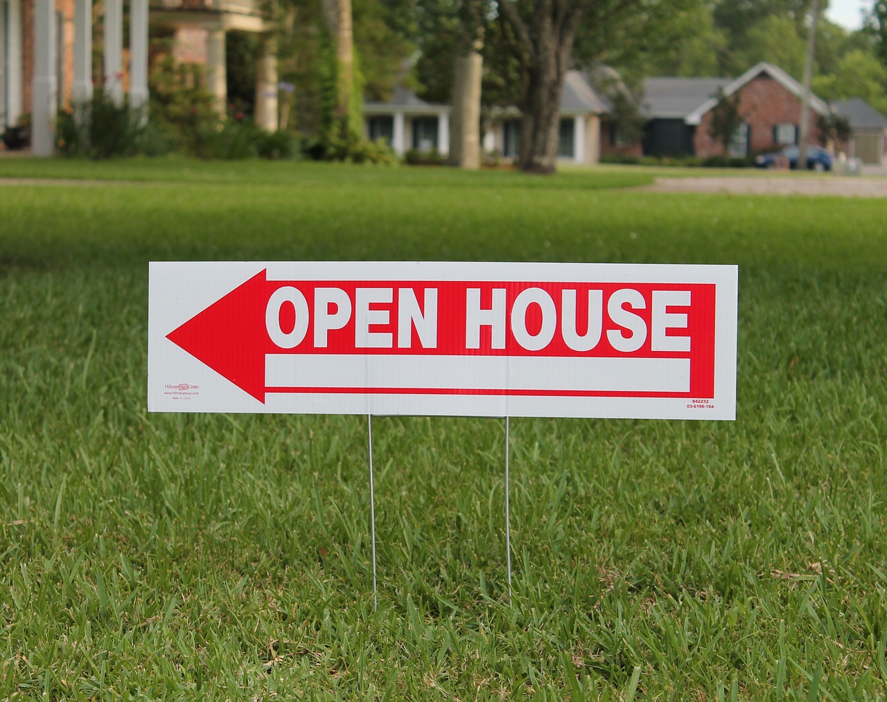 real-estate-1468047_1280.jpg