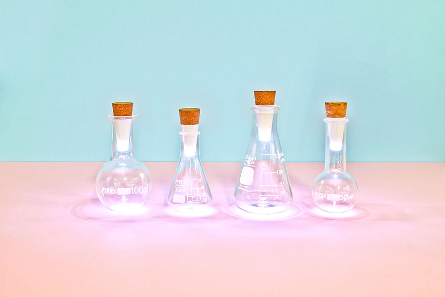 rechargeable-usb-led-bottle-light-suck-uk-10.jpg