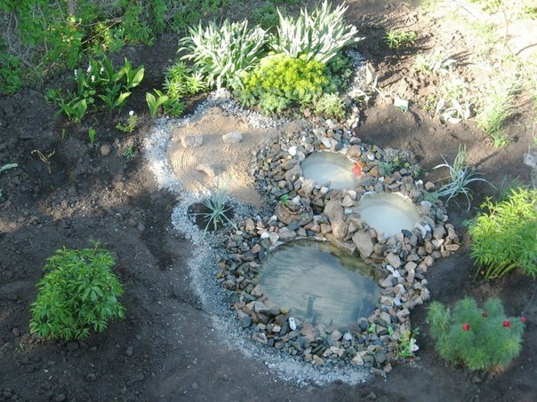 recycled-tires-pond08.jpg