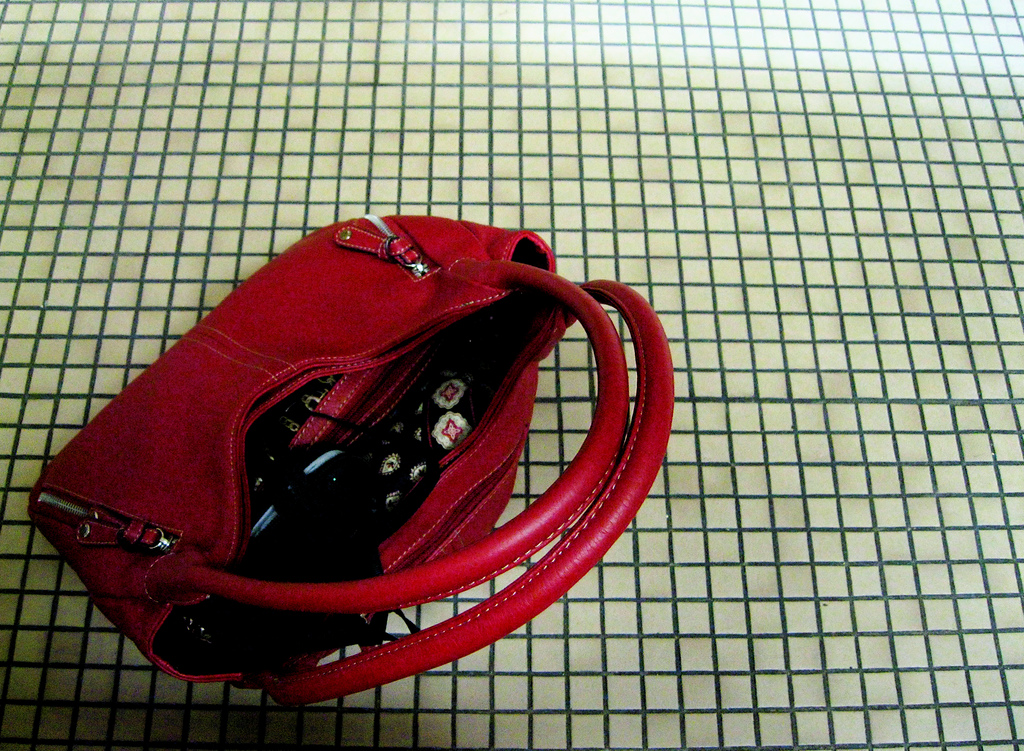 red-purse-on-the-floor.jpg