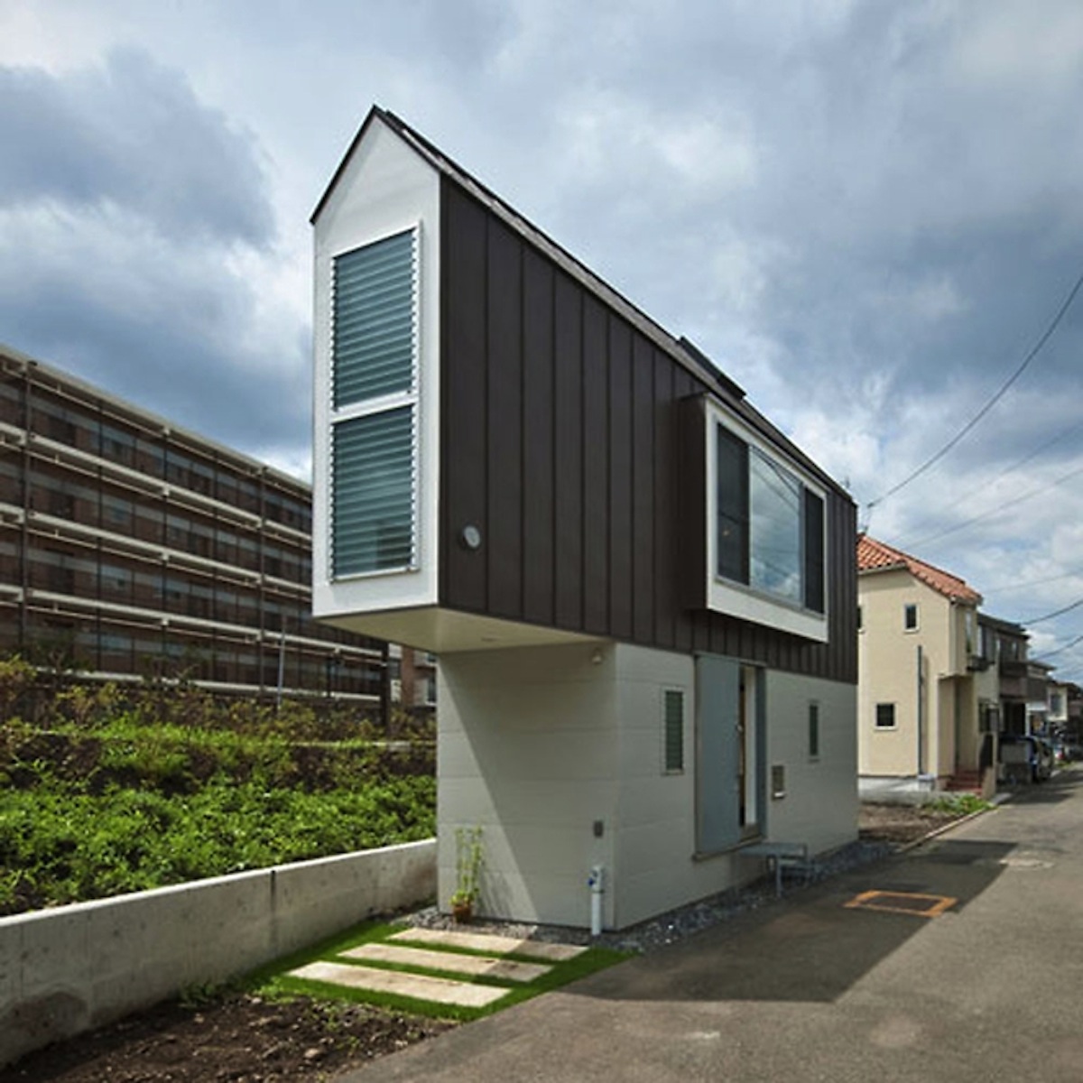 riverside-house-mizuishi-architect-atelier-1.662x0_q100_crop-scale.jpg