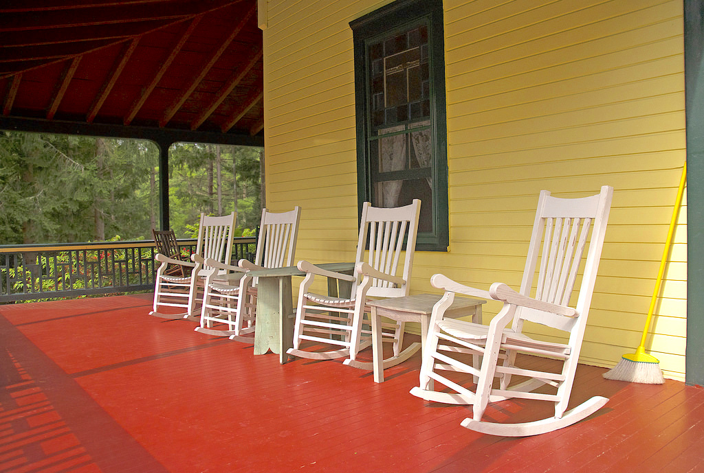 rocking-chairs.jpg