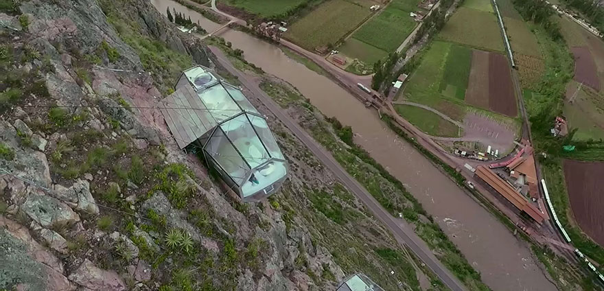 scary-see-through-suspended-pod-hotel-peru-sacred-valley-6.jpg