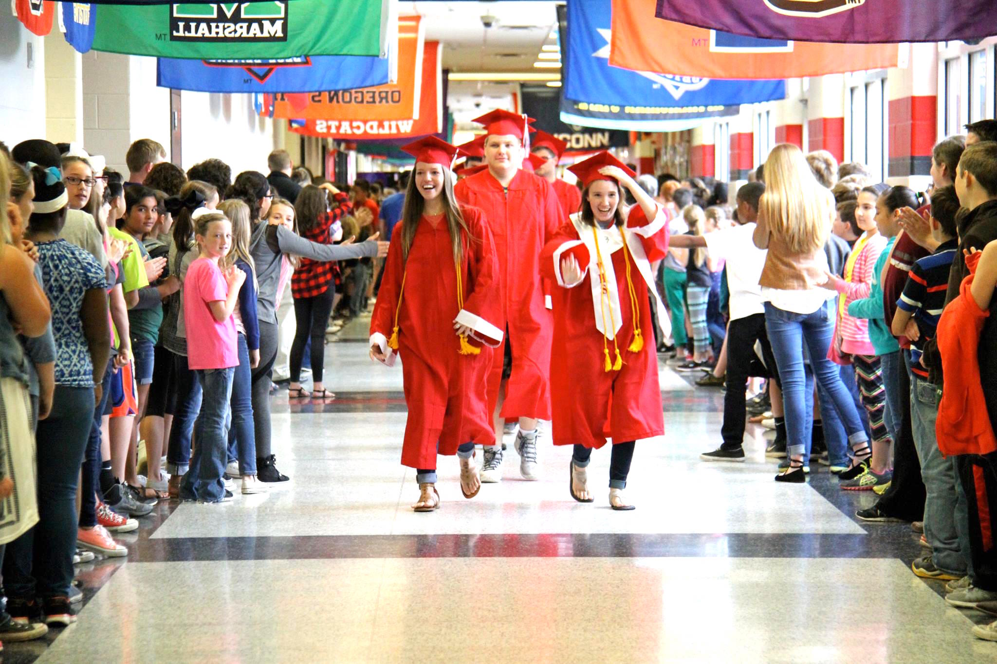 seniorwalk_i.jpg