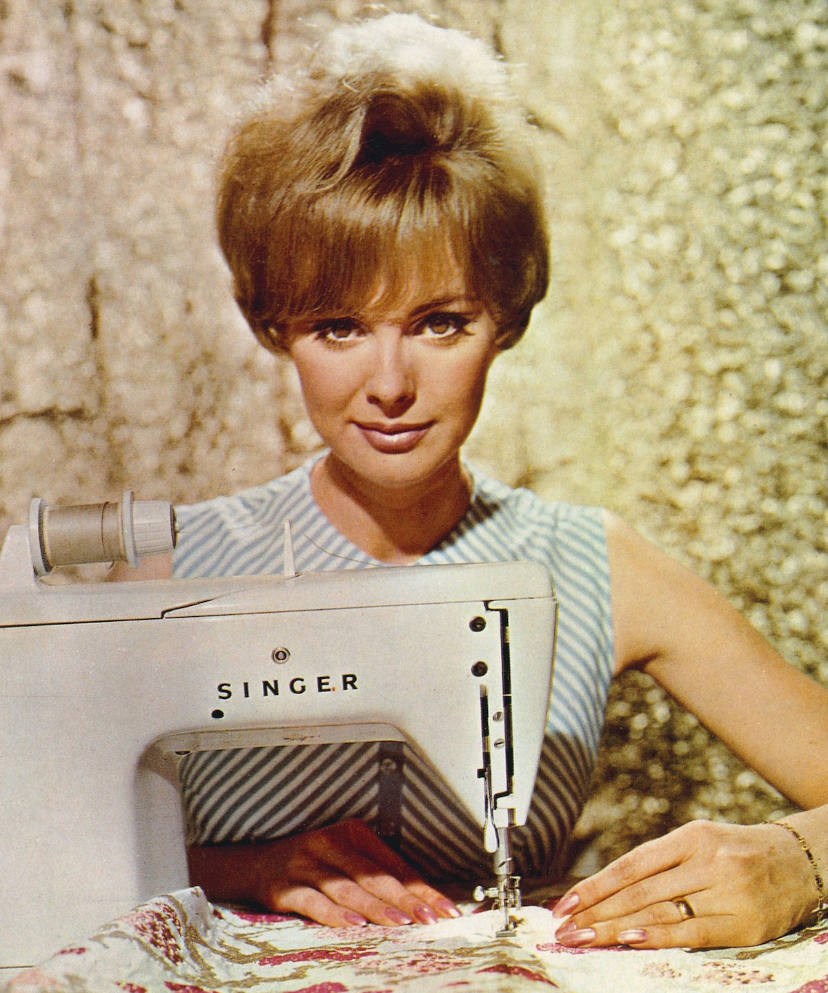 sewingmachine.jpg sewingmachine.jpg