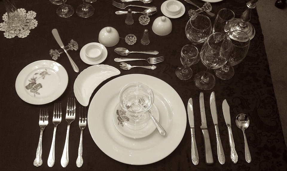 table-setting.jpg