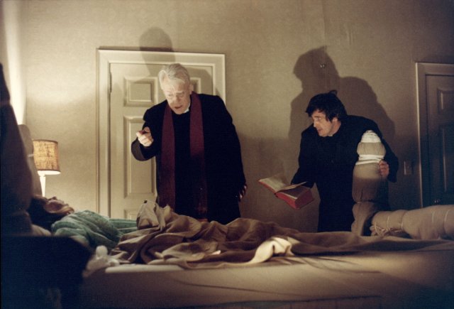 the-exorcist-1973-priests.jpg